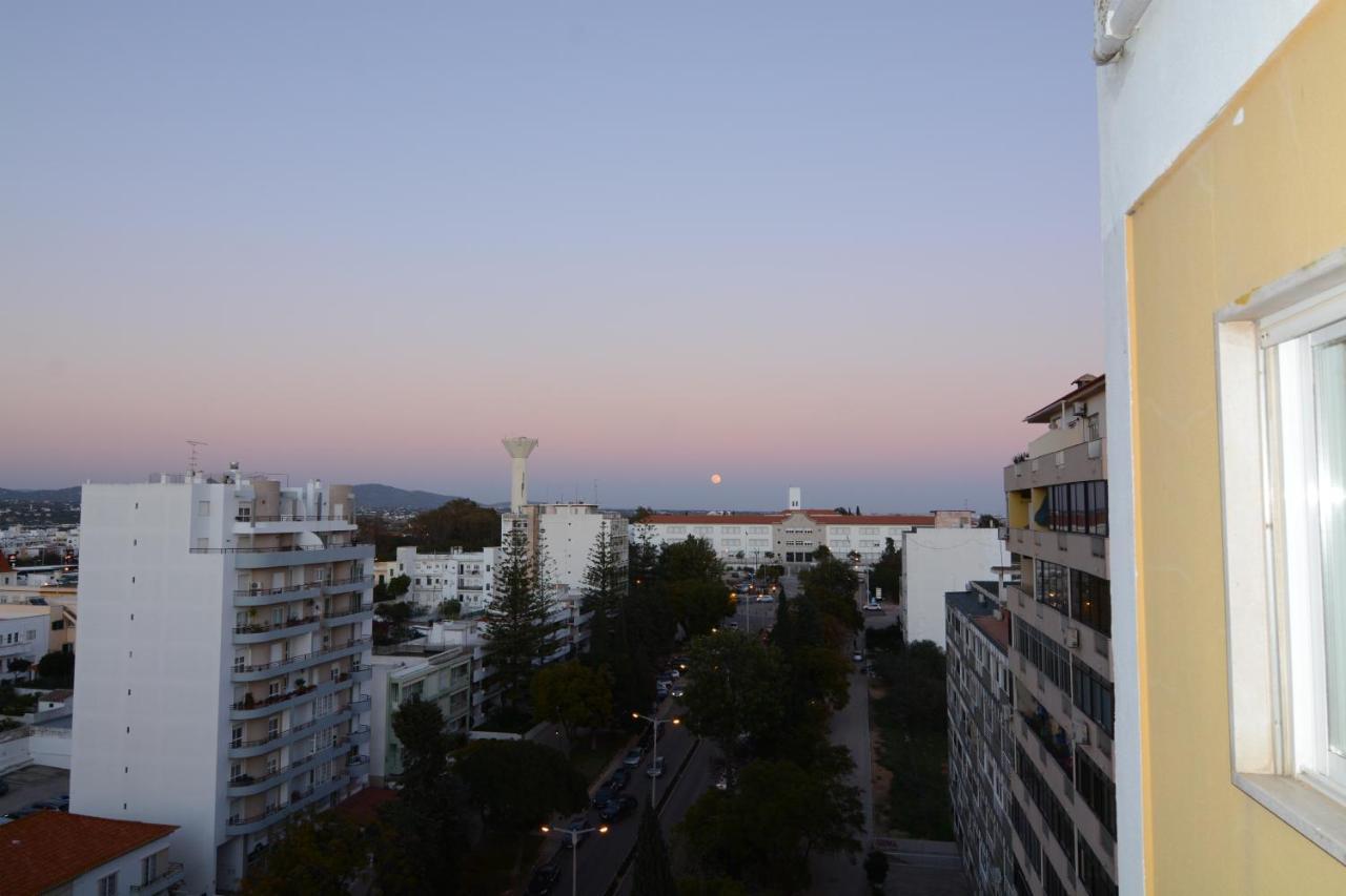 Wonderful View In The City Center Фару Екстер'єр фото